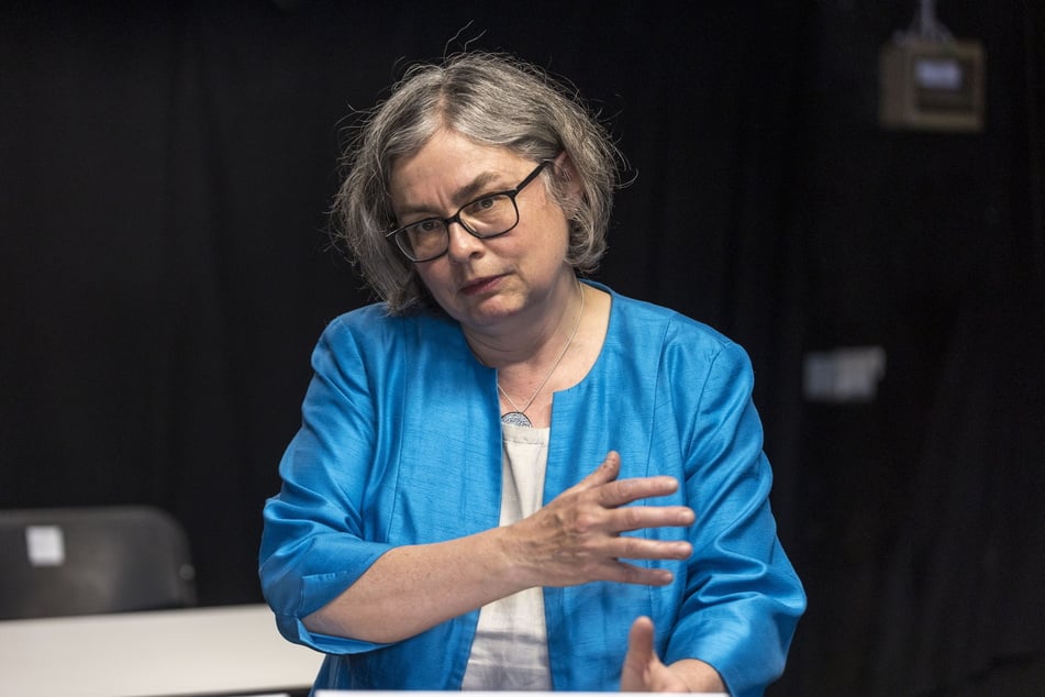 Im Bereich von Umweltbürgermeisterin Eva Jähnigen (60, Grüne) arbeiten viele im Freien - ihrer Meinung nach ein Grund für häufige Fehltage.