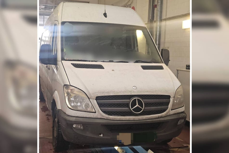 Der Transporter ist von einem TÜV-Gutachter auf Herz und Nieren geprüft worden.