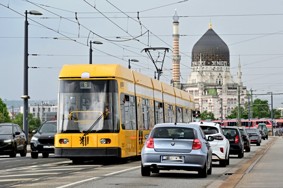 Das Bündnis fordert getrennte Fahrspuren für Bahnen und Autos.