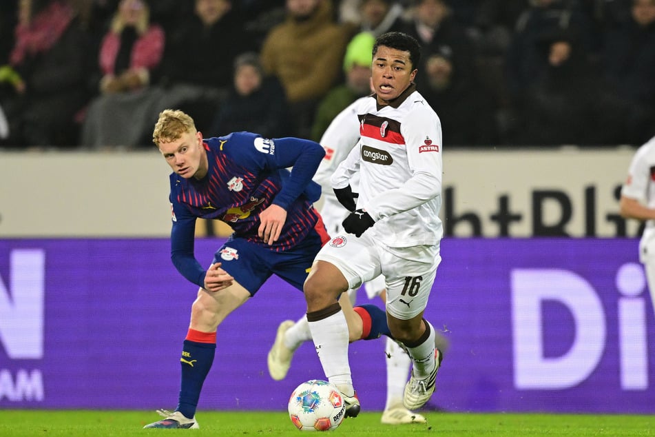 Joel Chima Fujita (23, r) kam im Sommer zum FC St. Pauli und schlug voll ein.