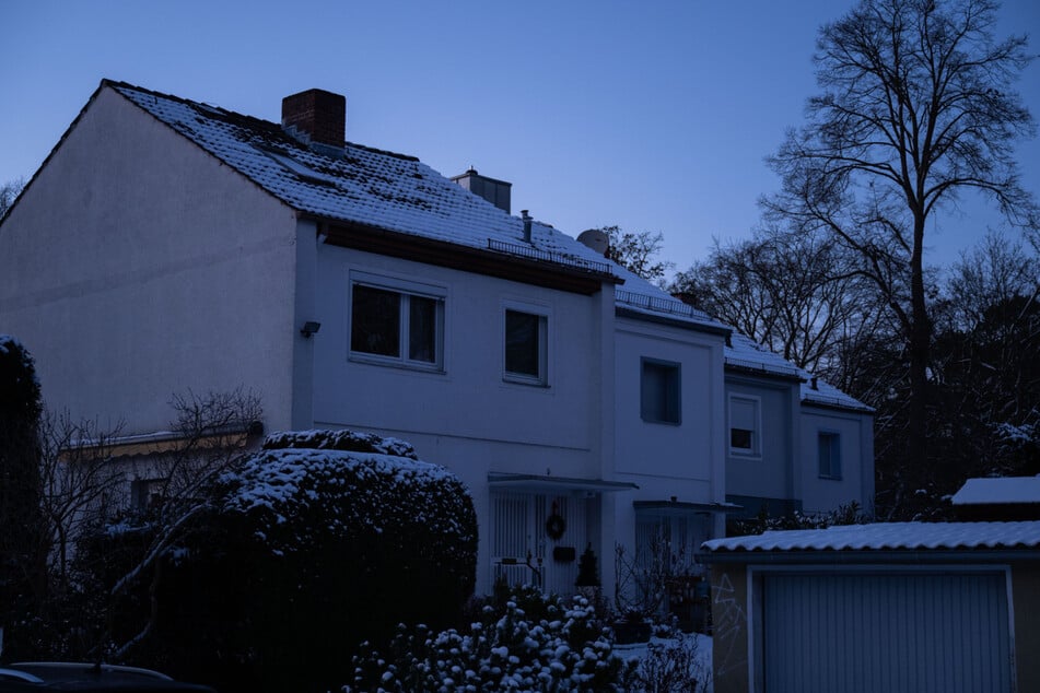 Mitten im Winter blieb es in Zehlendorf durch den Stromausfall tagelang dunkel.
