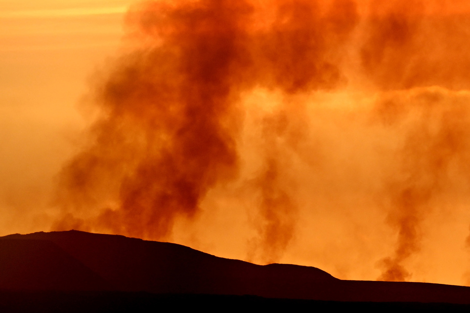 A new volcanic eruption sent lava spewing out near Grindavik on Sunday.