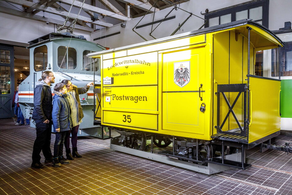 Im Straßenbahnmuseum Trachenberge ist auch der Postwagen der Lockwitztalbahn zu sehen.