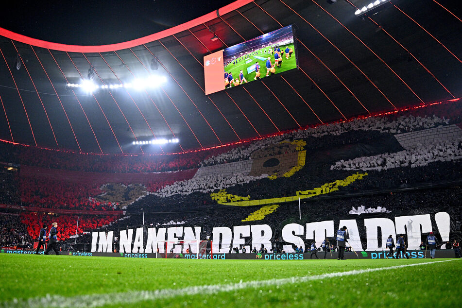 Wenn das den FC Bayern nicht beflügelt: Die Choreo der Fans kann sich sehen lassen.