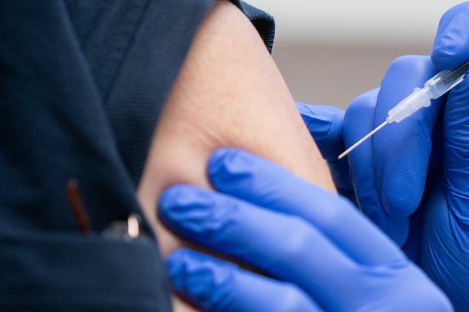 Ein bis zwei kleine Pikse, und ein coronabedingter Klinikaufenthalt ist fast schon ausgeschlossen. (Symbolbild)