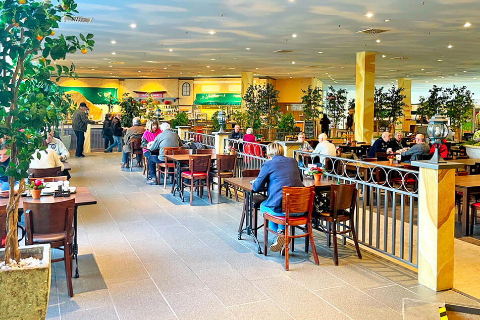 Im Restaurant von Möbel Mahler könnt Ihr Euch bei einer leckeren Auswahl richtig stärken.