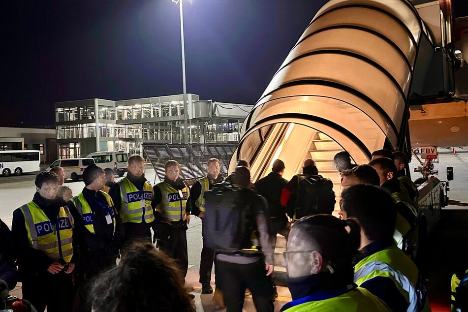 20 Menschen wurden am Donnerstag nach Afghanistan abgeschoben.