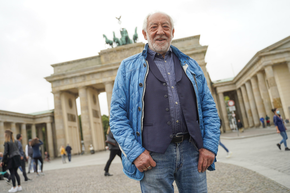 Dieter Hallervorden (86) will bei der kommenden Silvesterparty am Brandenburger Tor ein Medley mit Liedern von seinem neuen Album spielen.