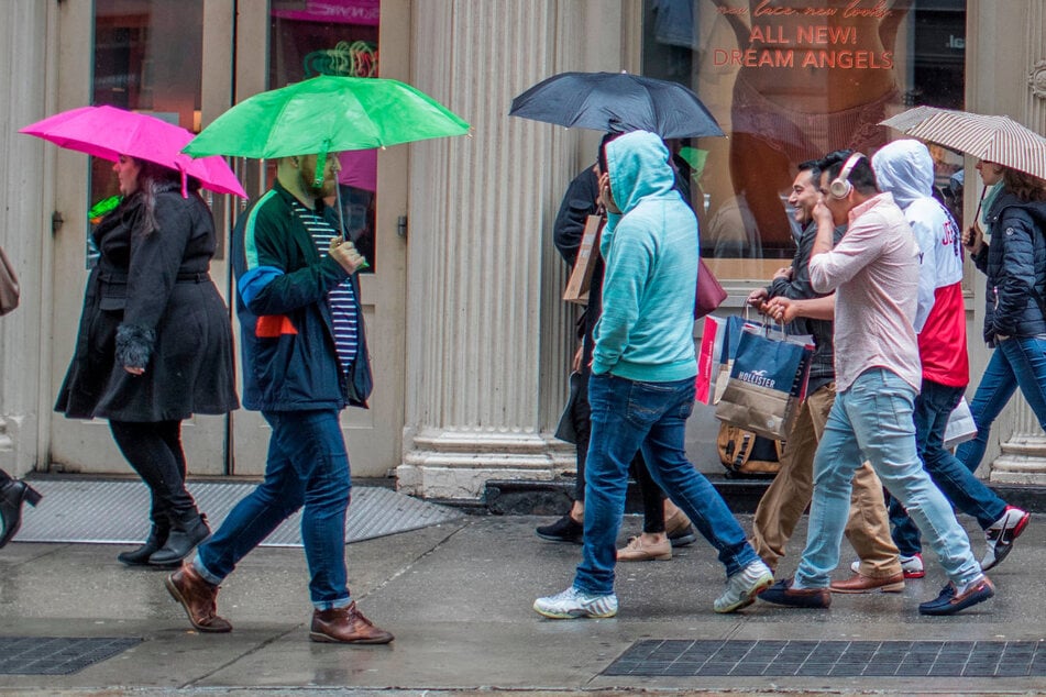 Die Umsätze in den Geschäften stiegen zwar - preisbereinigt - um 0,8 Prozent an, doch für die Angestellten waren das dennoch keine guten Nachrichten. (Symbolfoto)