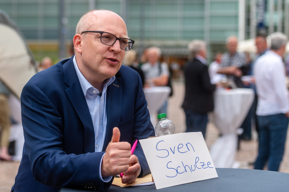 Sven Schulze (48, SPD).