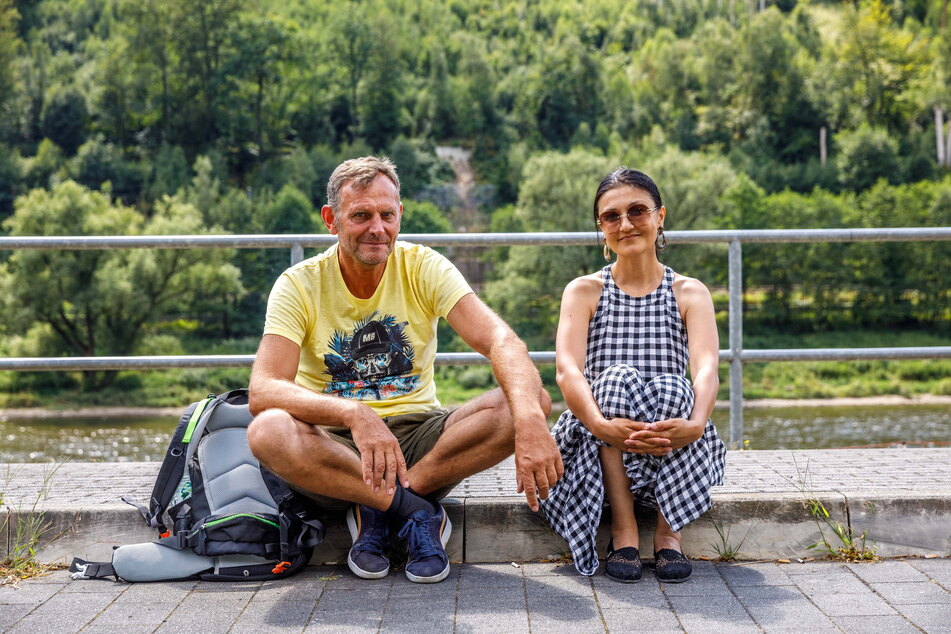 Endstation: Für Peter Grimmer (62) und seine Frau Nargisa Bagirova (41) endet der Ausflug in Schmilka.