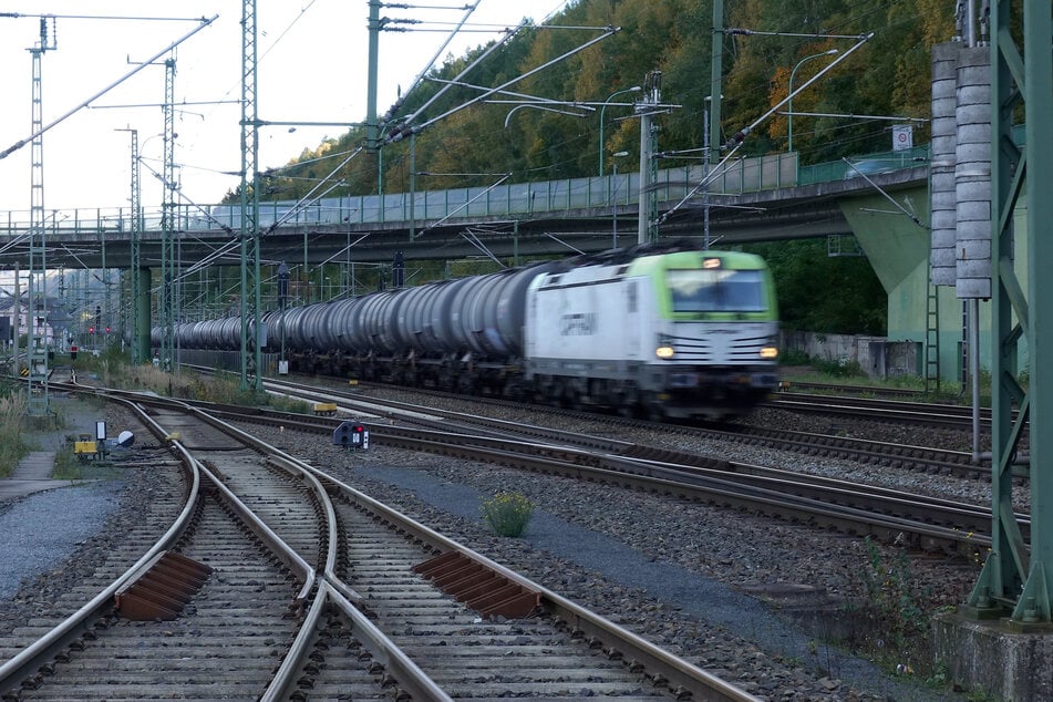 Die Strecke Dresden - Prag zählt zu den hochbelasteten Achsen Europas und zum Schienengüterverkehrskorridor "Orient/East-Med".