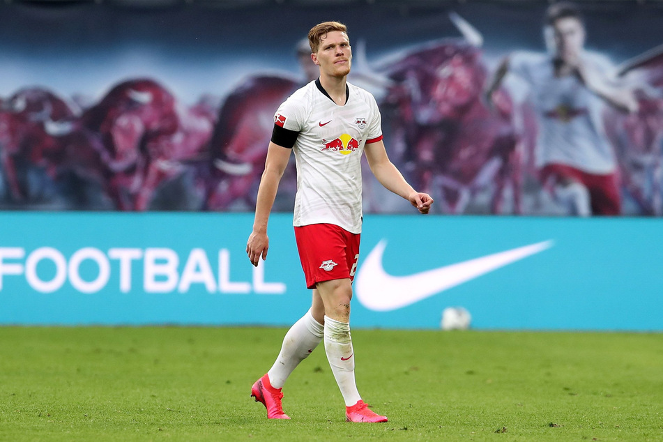 Marcel Halstenberg (29) vor dem Absprung? Laut einem Bericht sei der Nationalspieler mit seinem neuen Arbeitspapier nicht ganz zufrieden.