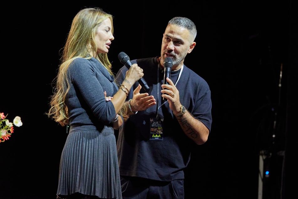 Ihren gemeinsamen Podcast präsentieren Anna-Maria Ferchichi (43) und Ehemann Bushido (46) inzwischen auch live auf der Bühne.