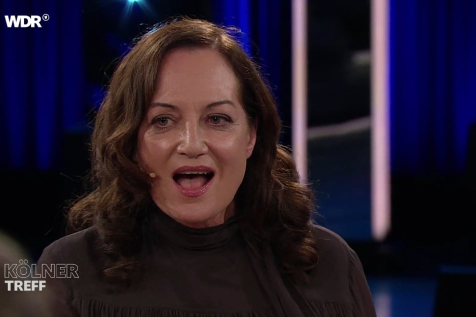 Schauspielerin Natalia Wörner (58) ist ebenso beeindruckt vom Können der Mentalisten, wie der Rest des Publikums.