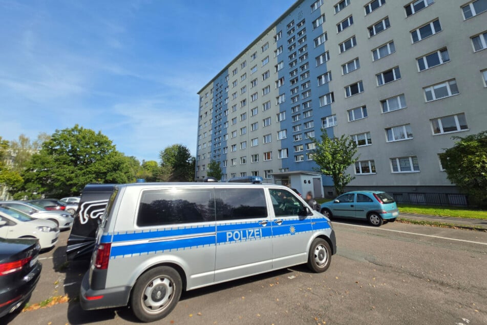 Wohnungsdurchsuchung in Chemnitz: In diesem Wohnblock fanden die Beamten am Montag zahlreiche Drogen.