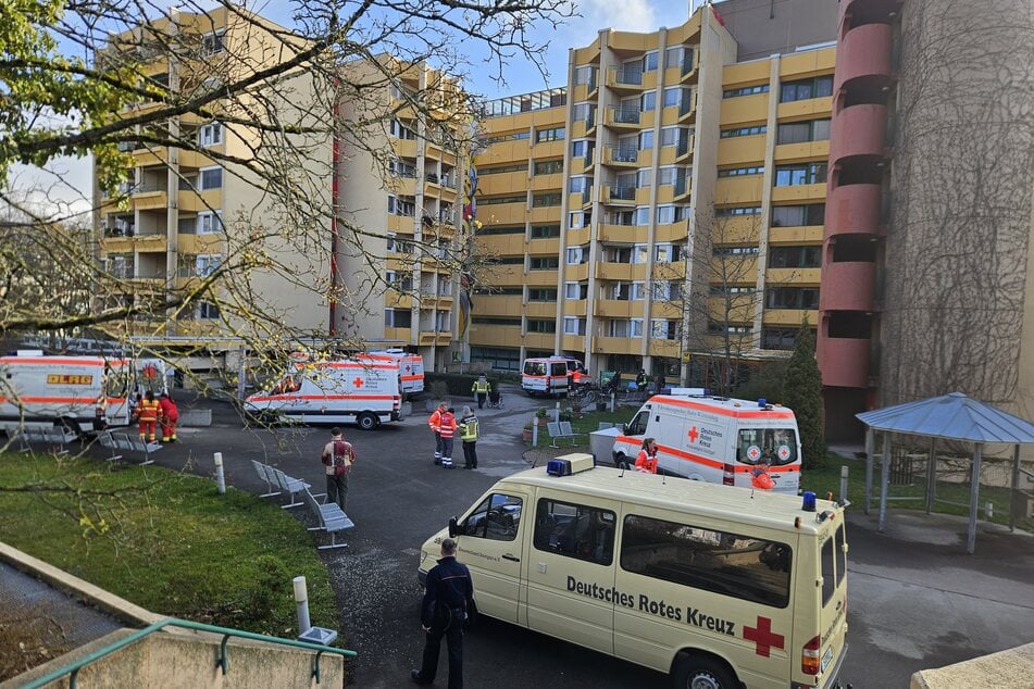 Die Evakuierung wurde gegen 11.25 Uhr für erfolgreich abgeschlossen erklärt.