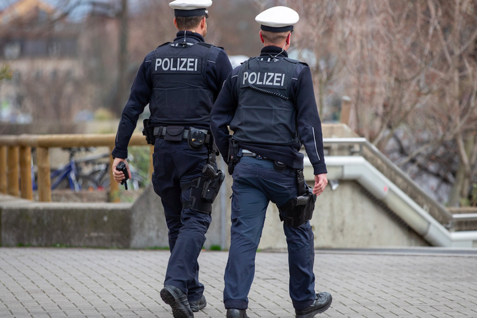 Toter Mann liegt in Nürnberger Innenstadt, jede Hilfe kommt für ihn zu spät