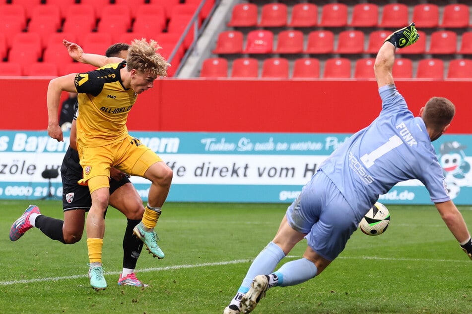 Jonas Oehmichen hält den Kopf hin und gleich zum 1:1 aus.