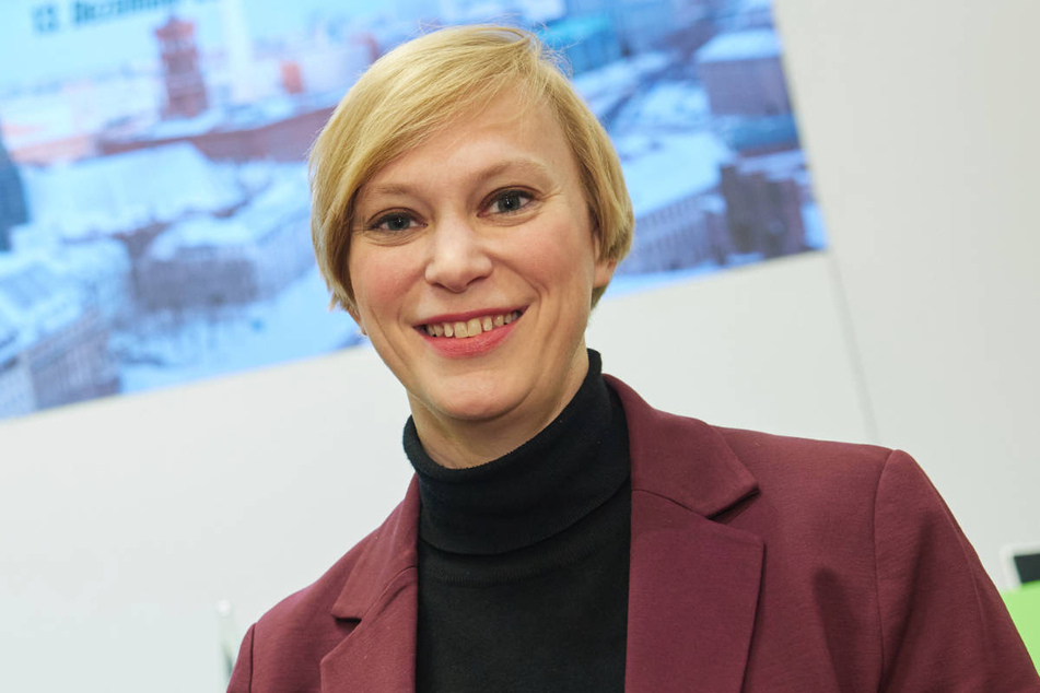Berlins Grünen-Vorsitzende Nina Stahr (41) sieht die Wahlbeteiligung nicht nur negativ an.
