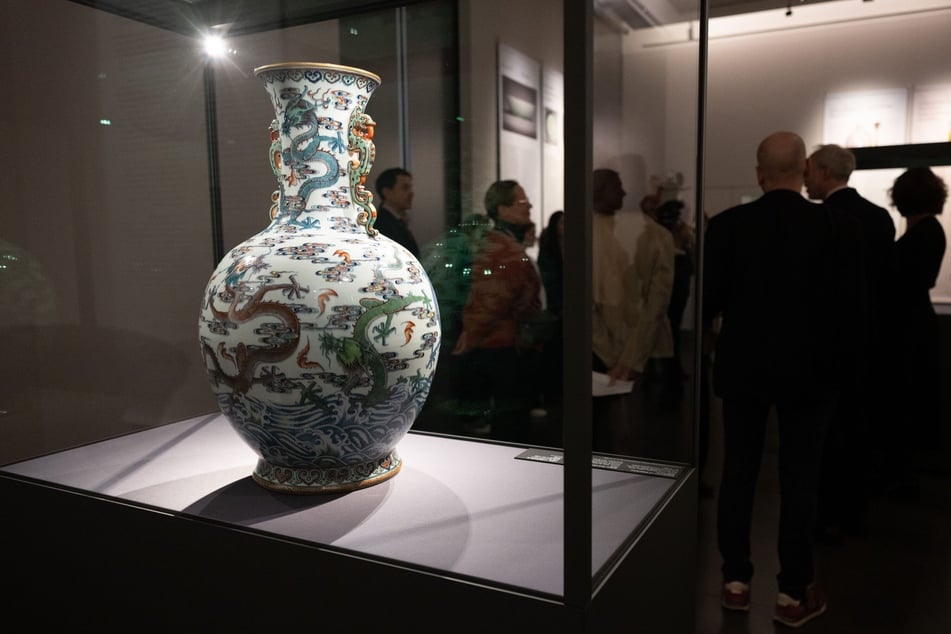 Im Neuen Grünen Gewölbe kann nun die Drachenvase vom Hof des Kaisers Qianlong (1735-1795) bestaunt werden.