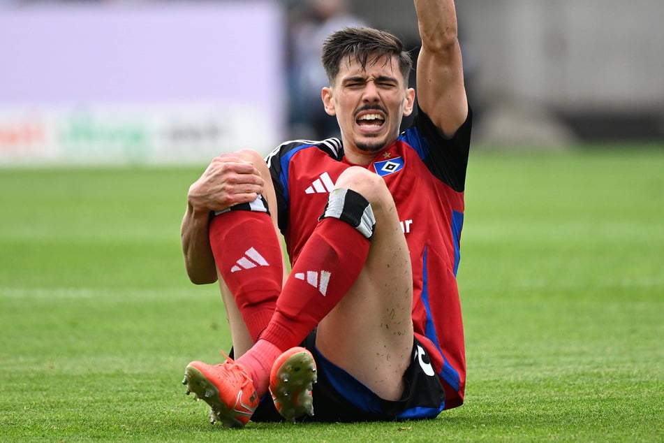 HSV-Profi Dennis Hadzikadunic (26) verletzte sich in Darmstadt am rechten Knie und am rechten Sprunggelenk. Für ihn ist die Saison beendet.