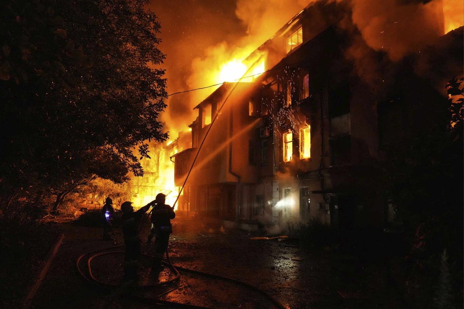 Bereits im Juli wurde in Mykolajiw ein Wohngebiet bei einem russischen einem Angriff zerstört. (Archivbild)