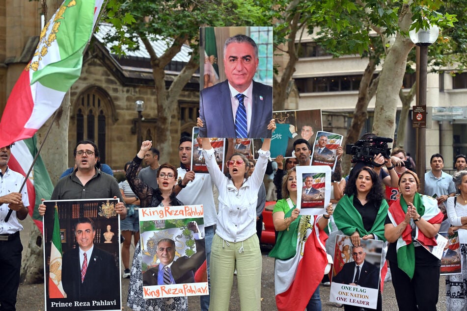 Auf den Straßen Kölns: Protestierende wollen am Wochenende ein Zeichen für den Iran setzen. (Symbolfoto)