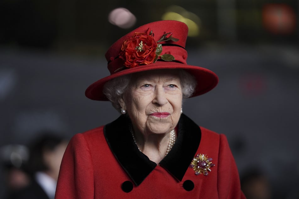 Die britische Königin Elizabeth II. (95) dürfte über die neusten Enthüllungen "not amused" sein.