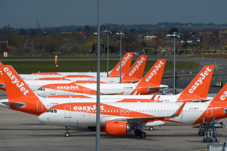 Flugzeuge der britischen Fluggesellschaft Easyjet stehen auf dem Flughafen London Southend.