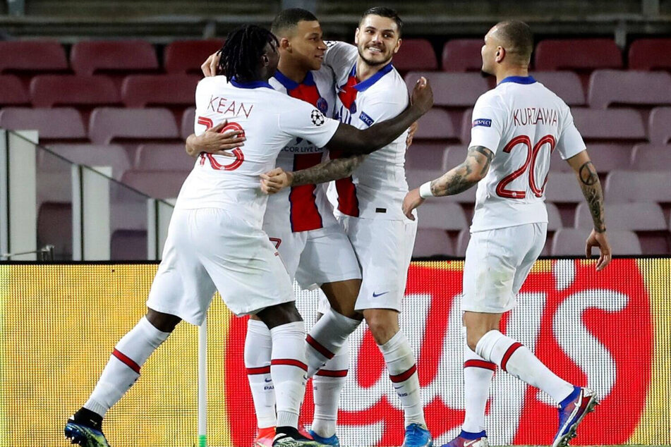 Kylian Mbappé (2.v.l.) war mit drei Toren der überragende Mann auf dem Platz. Moise Kean (l.) netzte ebenfalls ein.
