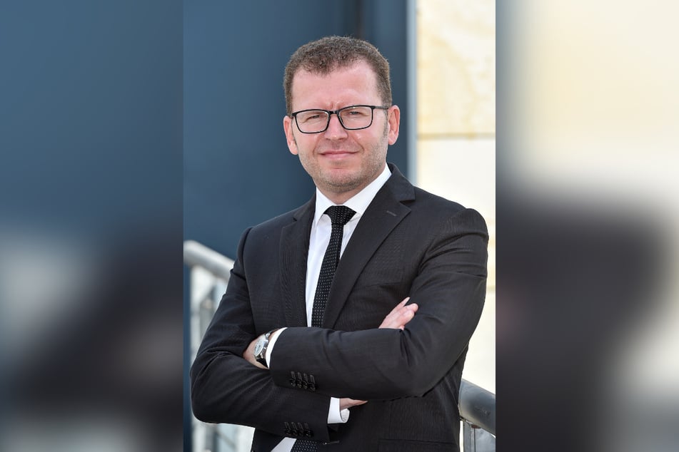 "Das frühe WM-Aus macht sich im Einzelhandel nicht flächendeckend, aber in einzelnen Warengruppen bemerkbar", erklärt Handelsverbands-Chef René Glaser (50).