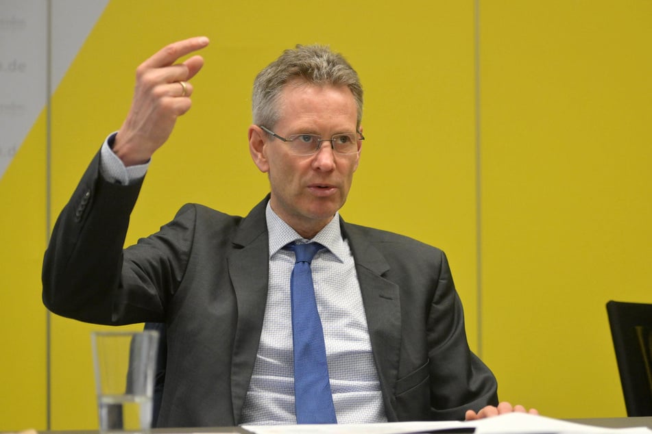 Mobilitätsvorstand Andreas Hemmersbach sieht die DVB weiter als festen Bestandteil der ÖPNV-Spitzengruppe. (Archivfoto)