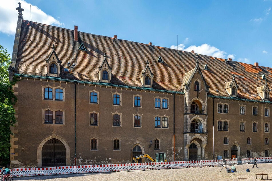 Das Kornhaus neben der Meißner Albrechtsburg diente früher als Speicher, später als Wohnhaus. Jetzt will gern die AfD einziehen.