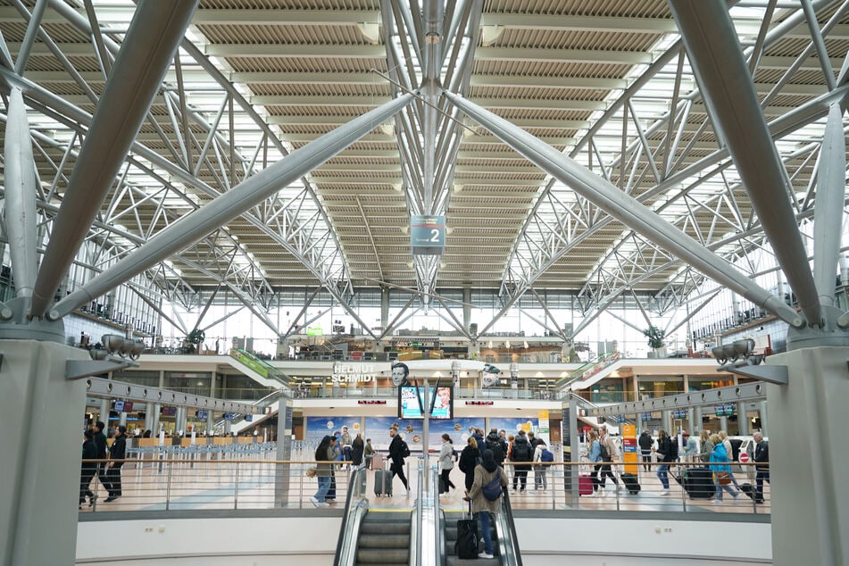 Die Standortkosten für den "Helmut Schmidt Airport" sollen sich verdoppelt haben.