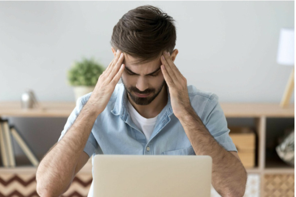 Erschöpfung, Leistungsminderung, Müdigkeit, Hilflosigkeit bis hin zu Depressionen: Long-Covid-Folgen können schwer auf der Seele lasten. (Symbolbild)