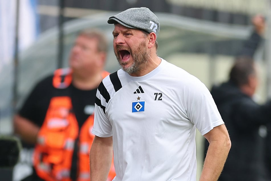 Frust pur: HSV-Coach Steffen Baumgart (52) war nach der Pleite in Elversberg "mehr als enttäuscht" von seiner Mannschaft.