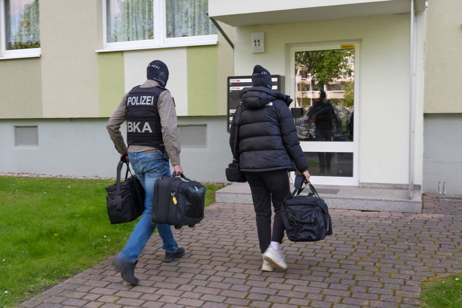 Das Bundeskriminalamt durchsuchte am Dienstag eine Wohnung des mutmaßlichen Spions im Stadtteil Kleinpestitz.