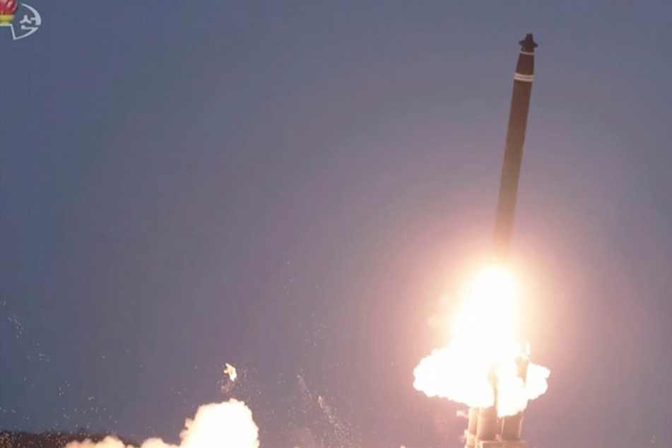 Nordkorea feuert erneut Raketen ab: Japan will Dringlichkeitssitzung vor UN