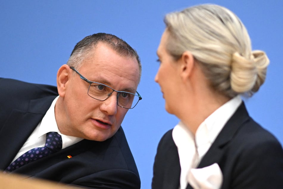 Tino Chrupalla (51, AfD) und Alice Weidel (47, AfD) sahen den Kurs ihrer Partei durch die Wahlergebnisse bestätigt.