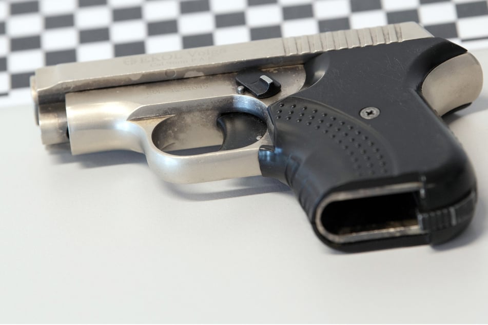Das Polizeirevier Harz hat wohl aus Versehen vier Schreckschusswaffen verschenkt. (Symbolbild)
