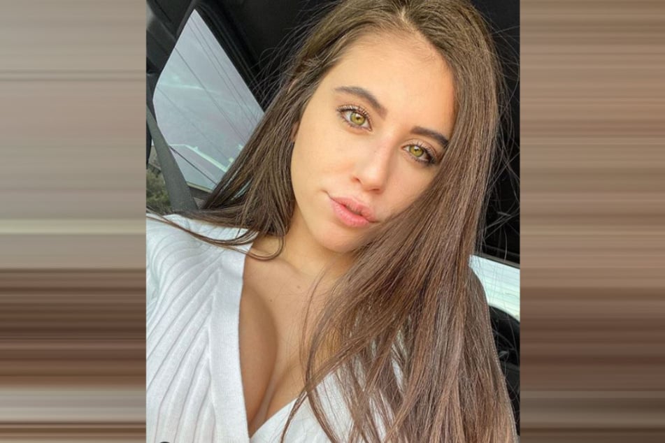 Violet Summers (20) took a selfie in her car in front of a church.