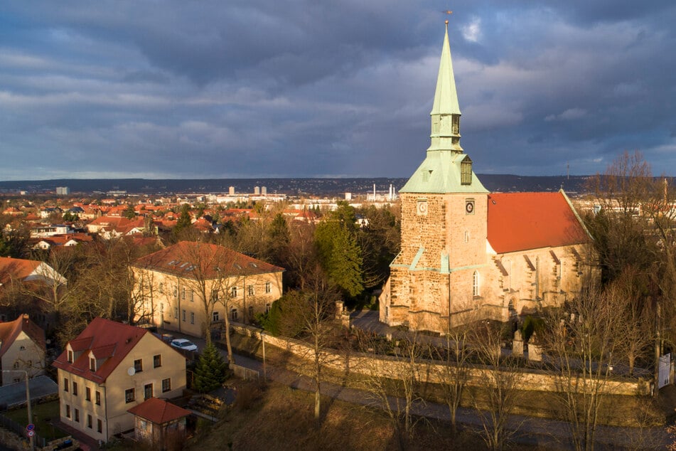 Dresden: Sanierung mit Millionenbeträgen: An Sachsens Kirchen nagt die Zeit