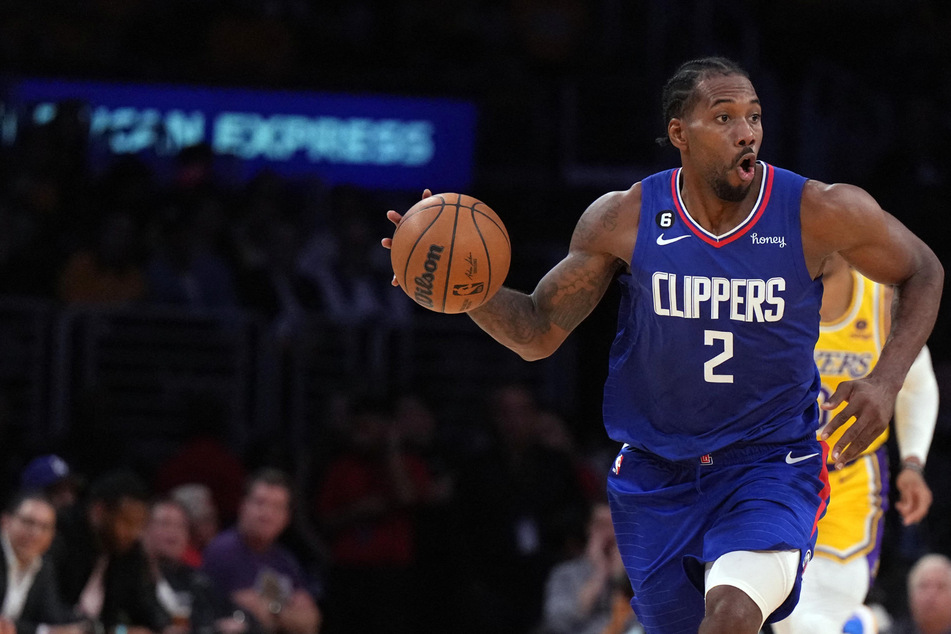 The Clippers have confirmed that Kawhi Leonard will not play in their next two games due to stiffness in his knee.