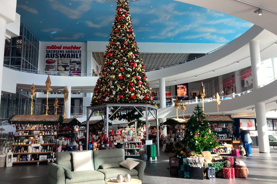 In weihnachtlichem Glanz empfängt Möbel Mahler alle Shopping-Fans mit tollen Rabatten und Aktionen.