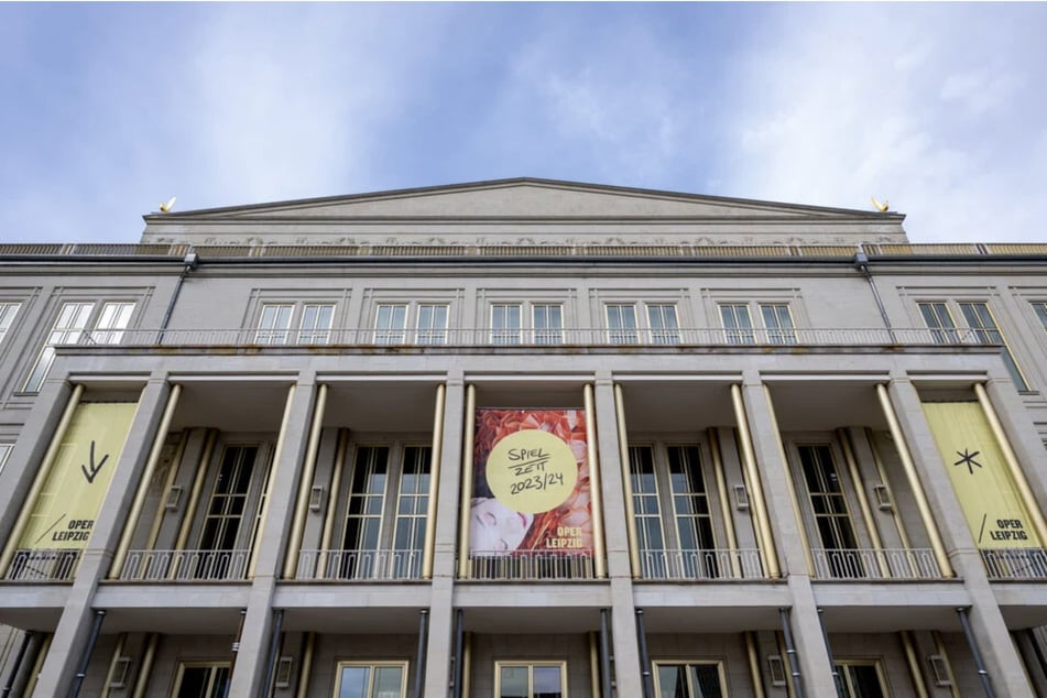 Zweimal wurde die "Serenate ex C" am Sonntagmorgen vor dem Opernhaus aufgeführt. (Symbolbild)