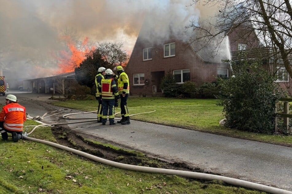 Am Samstagnachmittag gab es in Heeslingen ein Feuer in einem Wohnhaus mit Schwimmbad.
