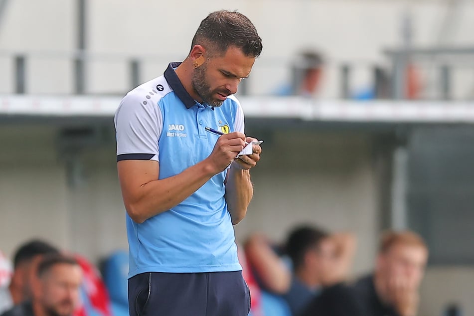 Konnte sich notieren "gelungener Auftakt": CFC-Trainer Benjamin Duda (37).