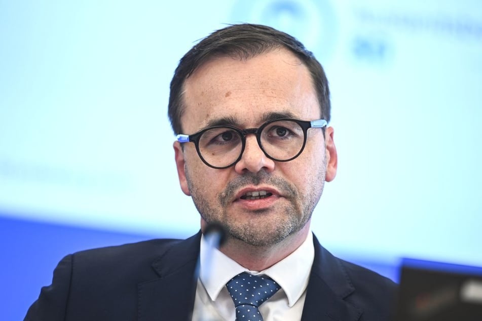Brandenburgs Innenminister Jan Redmann (46, CDU) will die Polizeiarbeit erleichtern, um der wachsenden Kriminalität in Brandenburg Einhalt zu gebieten. (Archivfoto)