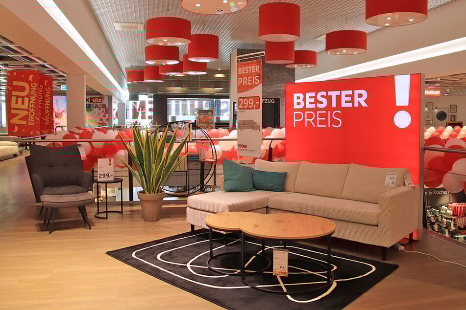 XXXLutz gibt sechs Stunden langen riesige Rabatte